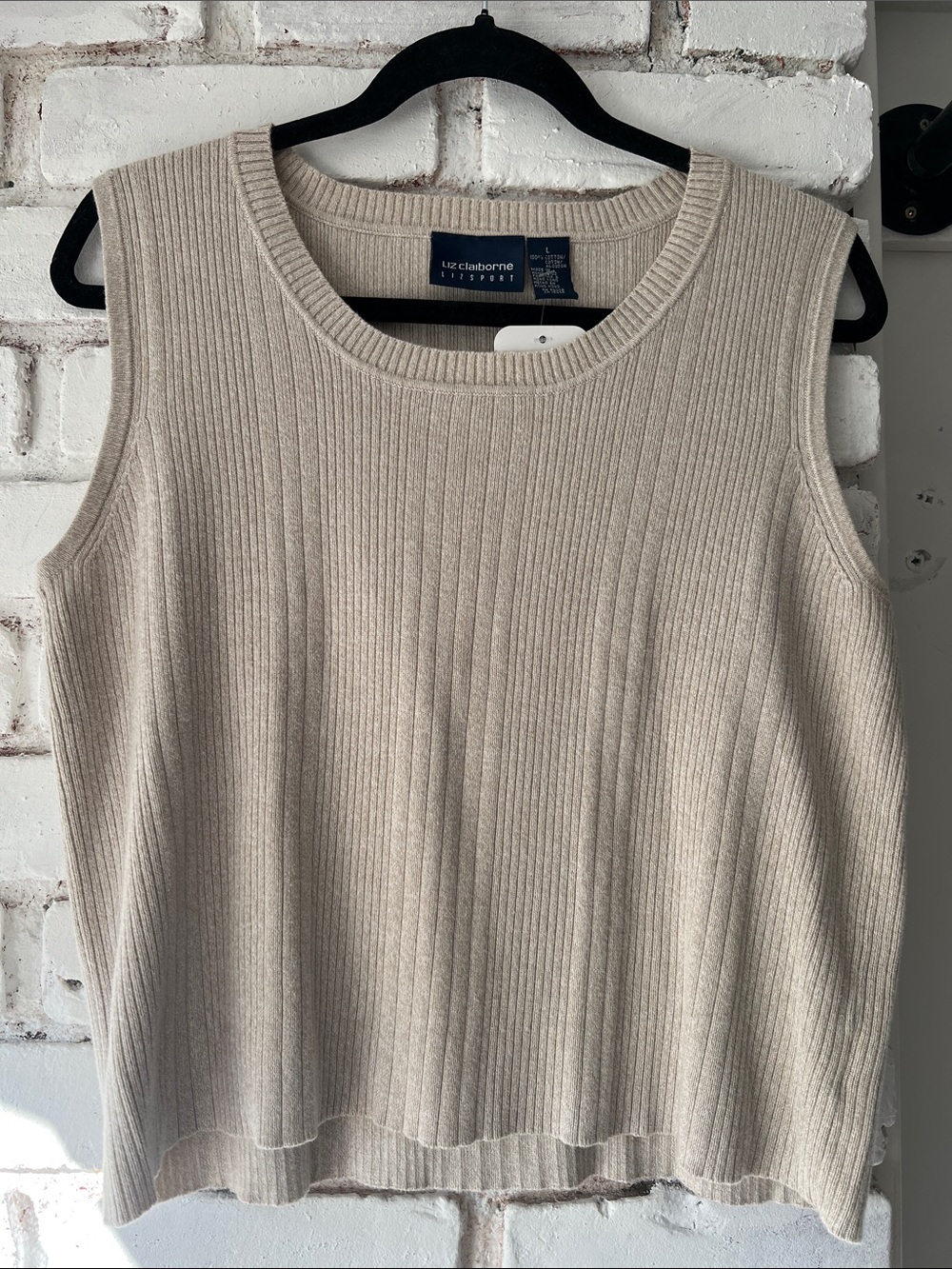 Liz Claiborne Beige Ribbed Sleeveless Crew Neck Sweater